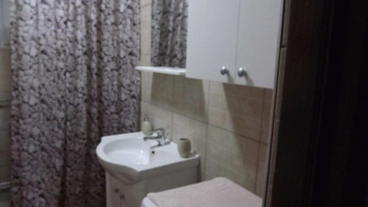 Casa De Oaspeti Boga Pietroasa  Ngoại thất bức ảnh