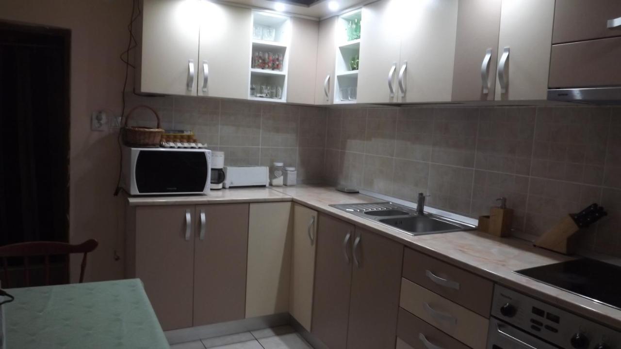 Casa De Oaspeti Boga Pietroasa  Ngoại thất bức ảnh