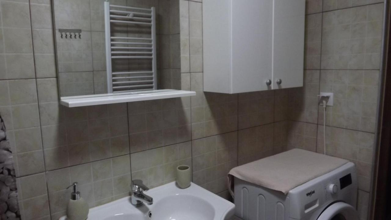 Casa De Oaspeti Boga Pietroasa  Ngoại thất bức ảnh